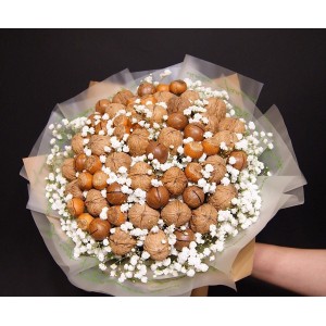 Букет из орехов «Ореховая нежность» Букет из орехов «Ореховая нежность»